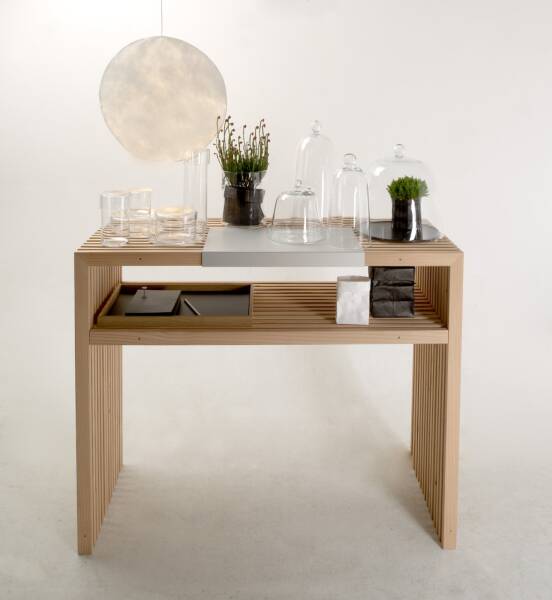 Outdoor Living - Tall console table made of wooden slats - Standard designer garden furniture