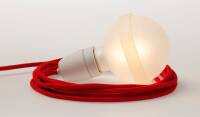 Legelampe von  raumgestalt mit Textilkabel Rote Lampe LL20